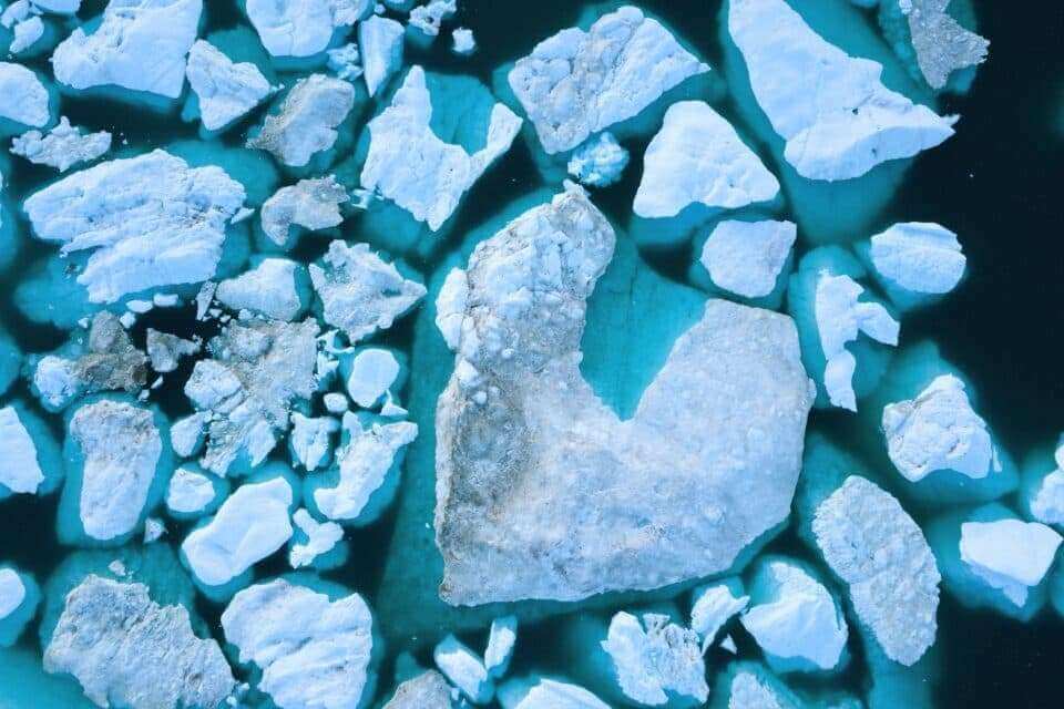 Тысячи метеоритов исчезли в Антарктиде из-за таяния льдов