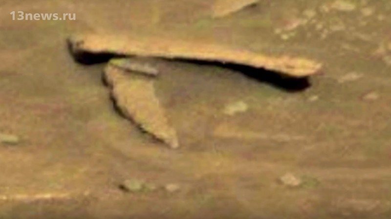 На фотографиях Марса нашли нож