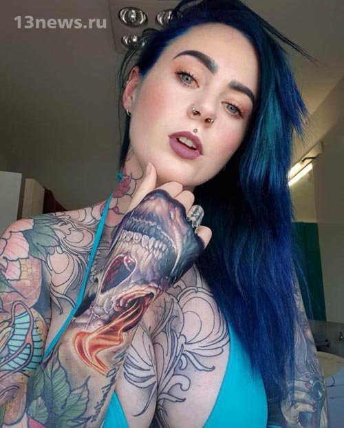 Девушка из Австралии, которая считает себя самым татуированным врачом