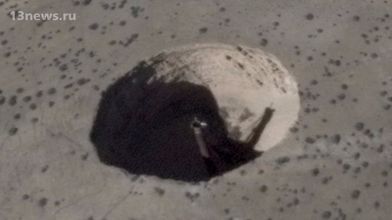Рядом с зоной 51 обнаружили огромную дыру с таинственным объектом