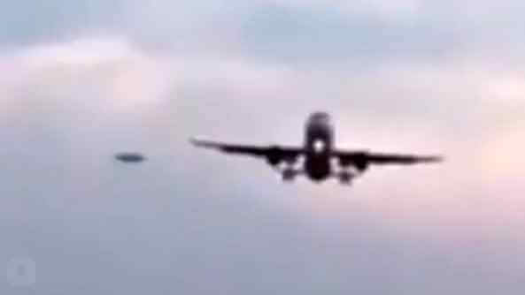 НЛО попало на видео, пролетая мимо аэропорта Донкастер, август 2020