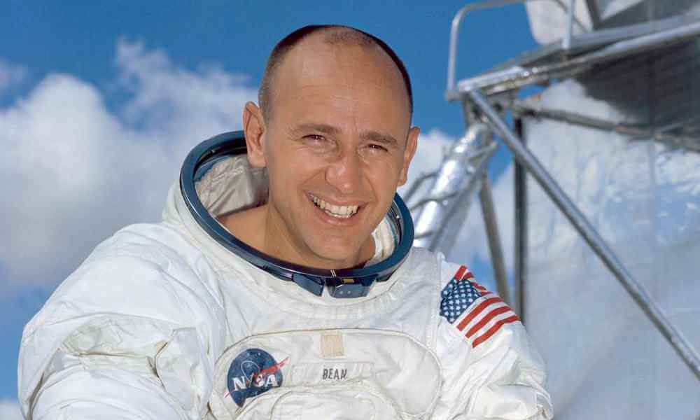Астронавт Алан Бин: "в космосе могут быть другие развитые цивилизации"