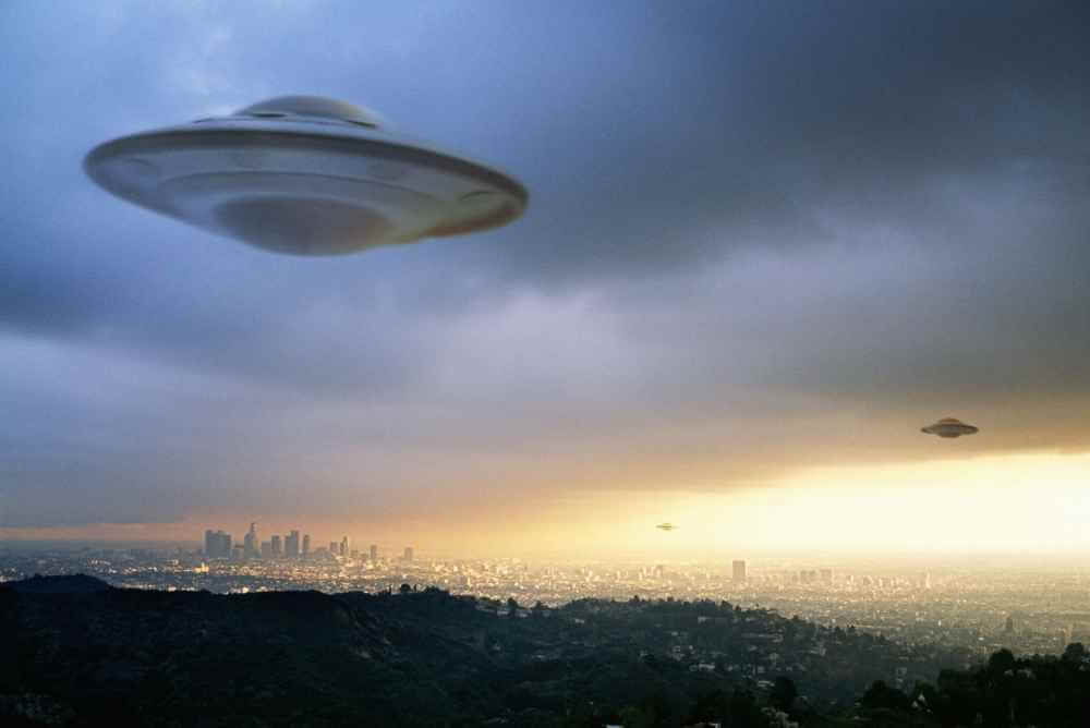 Профессор Майкл Мастерс: "НЛО это люди из будущего"