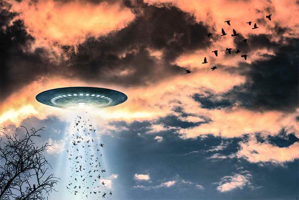 Камера наблюдения в Техасе запечатлена огромный НЛО