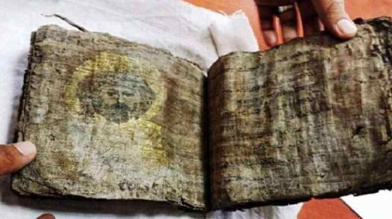 В 1000-летней Библии с золотыми страницами из Турции нашли изображения Иисуса Христа