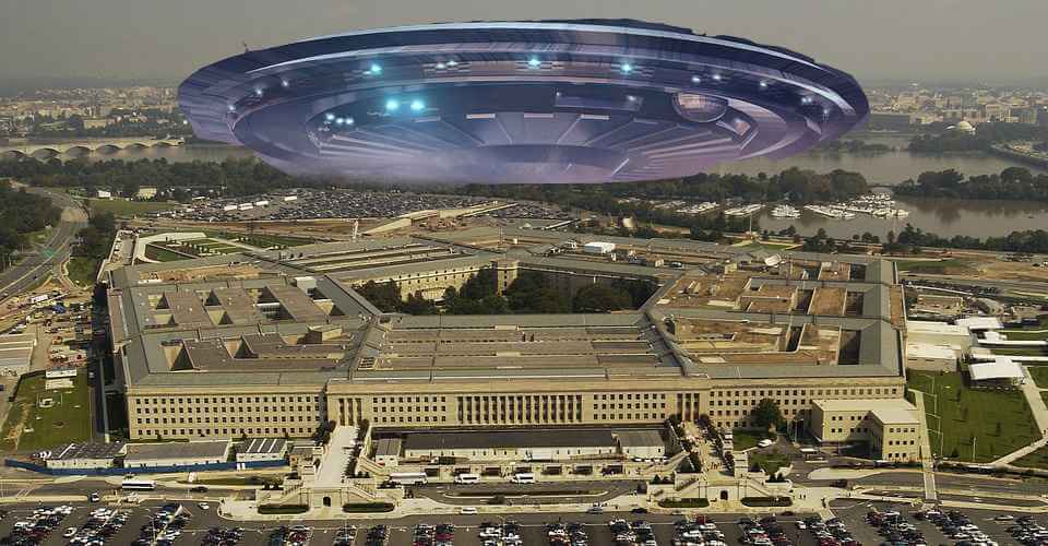Энтони Брагалия: "Пентагон признал, что хранит обломки НЛО, мне пришел ответ от них"