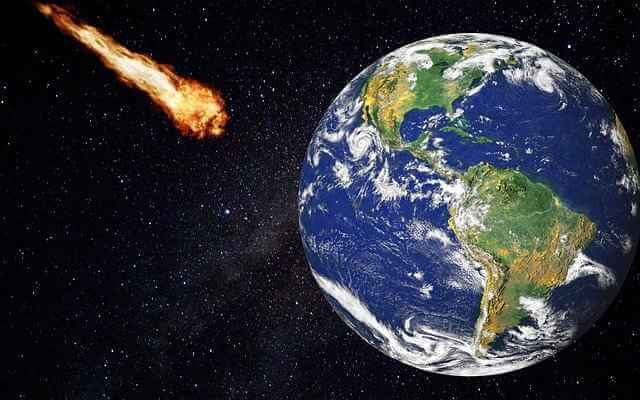 ScienceTech Daily: с Землей может столкнуться комета, диаметром до 200 километров