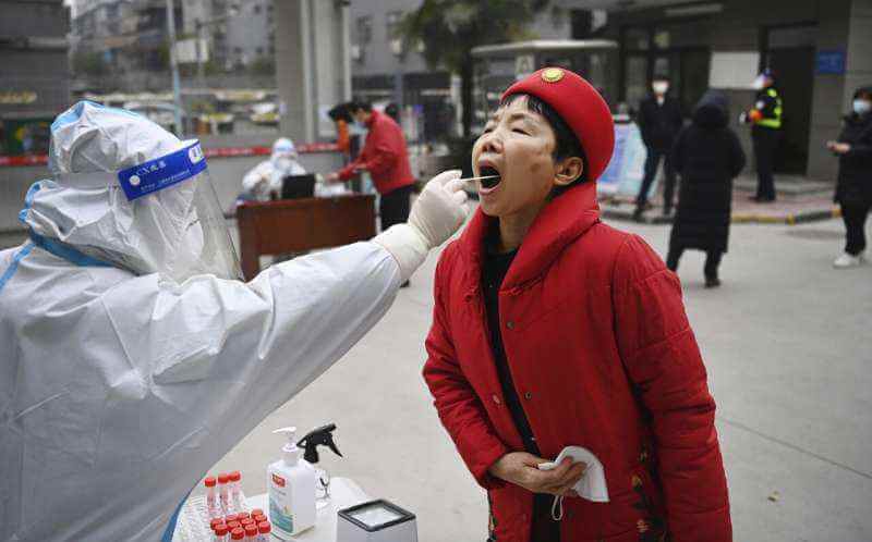 Китай сообщает о значительном снижении числа случаев заболевания COVID-19 в закрытом Сиане