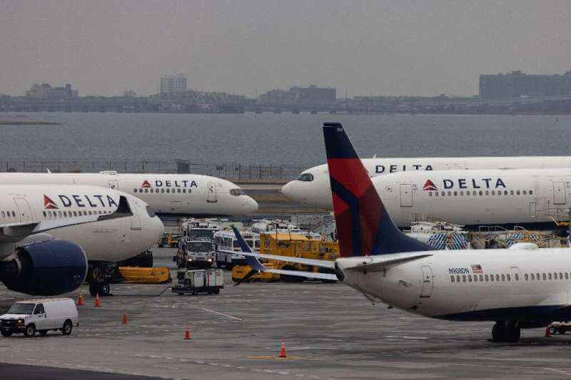 Авиакомпании США предупреждают о "катастрофе" в случае развертывания 5G вблизи аэропортов