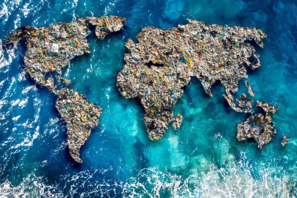 Пластиковые частицы перемещаются в воздухе через целые континенты