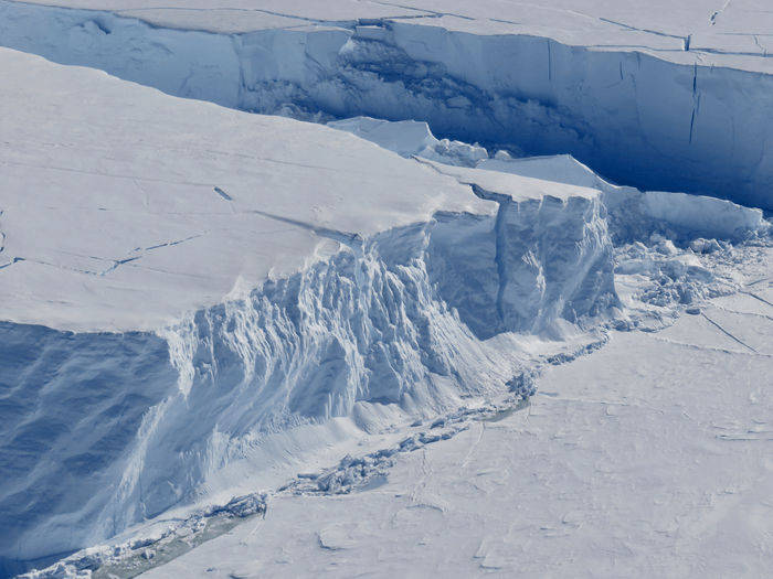Почему "ледник Судного дня" тает снизу, исследование