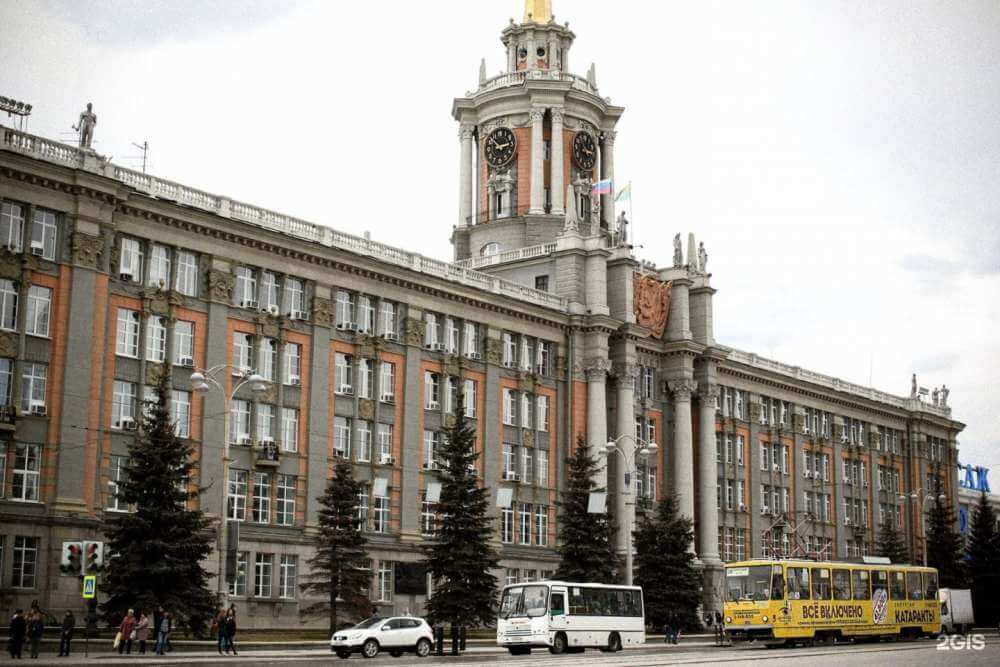 Власти Екатеринбурга не стали отрицать возможное оказание помощи от мэра Орлова «русофобу» Пушкареву