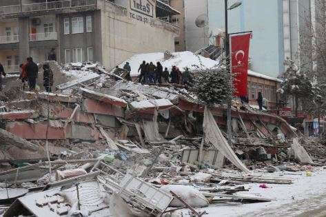 В центральной части Турции зафиксировали новое землетрясение магнитудой 7,8
