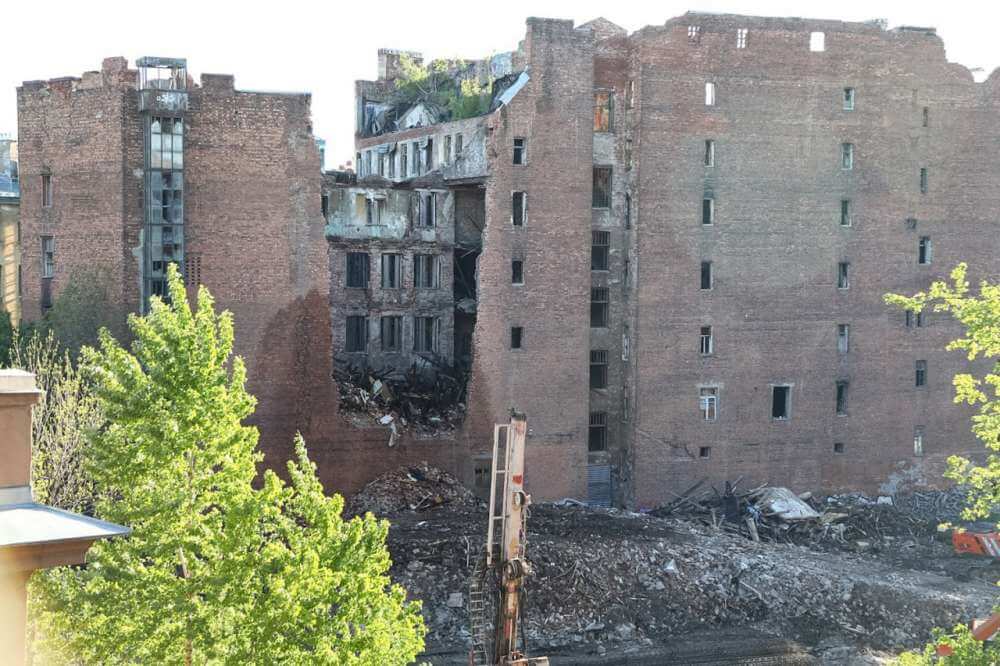 Градозащитницу Елисееву возмутило решение о сносе исторического дома Басевича в Петербурге